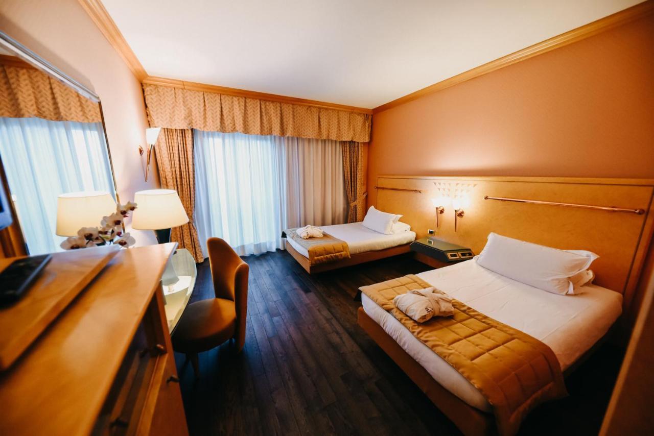 Shg Hotel Antonella Pomezia Dış mekan fotoğraf