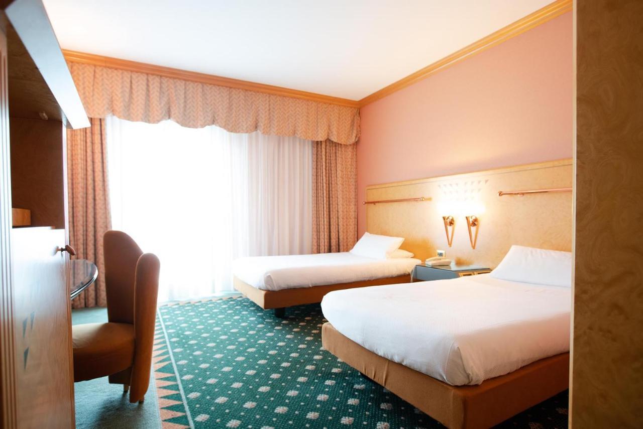 Shg Hotel Antonella Pomezia Dış mekan fotoğraf
